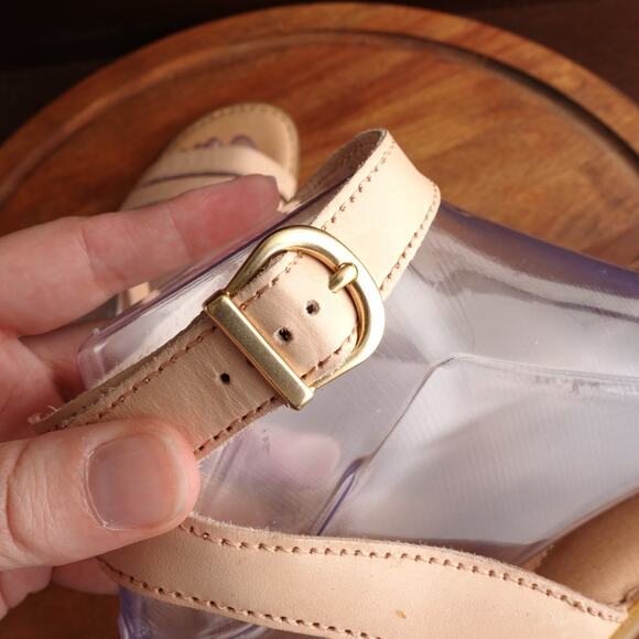 Born Sandals Womens SZ 9M Beige Mai Easy Leather Ankle Strap Comfort Flat Shoes - Picture 10 of 16